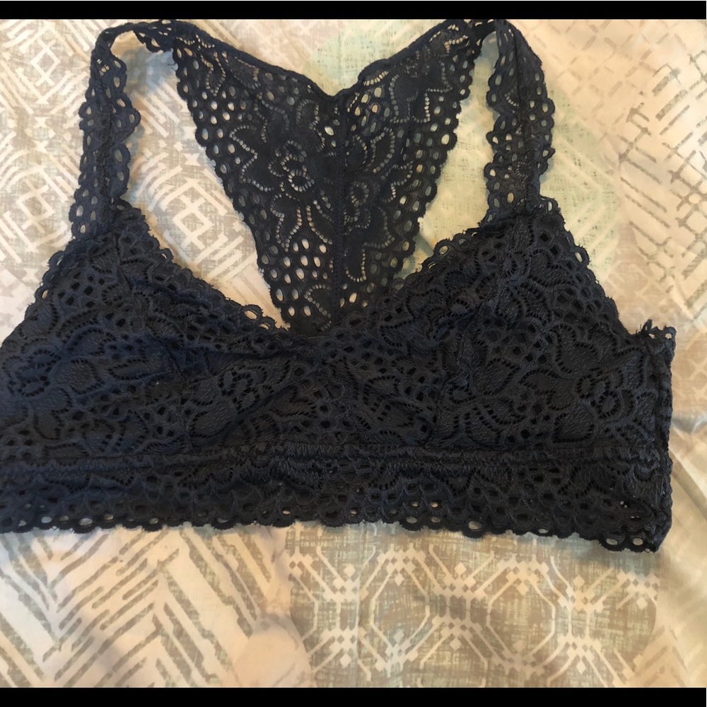 Tilly’s blue lace Bralette 🍉